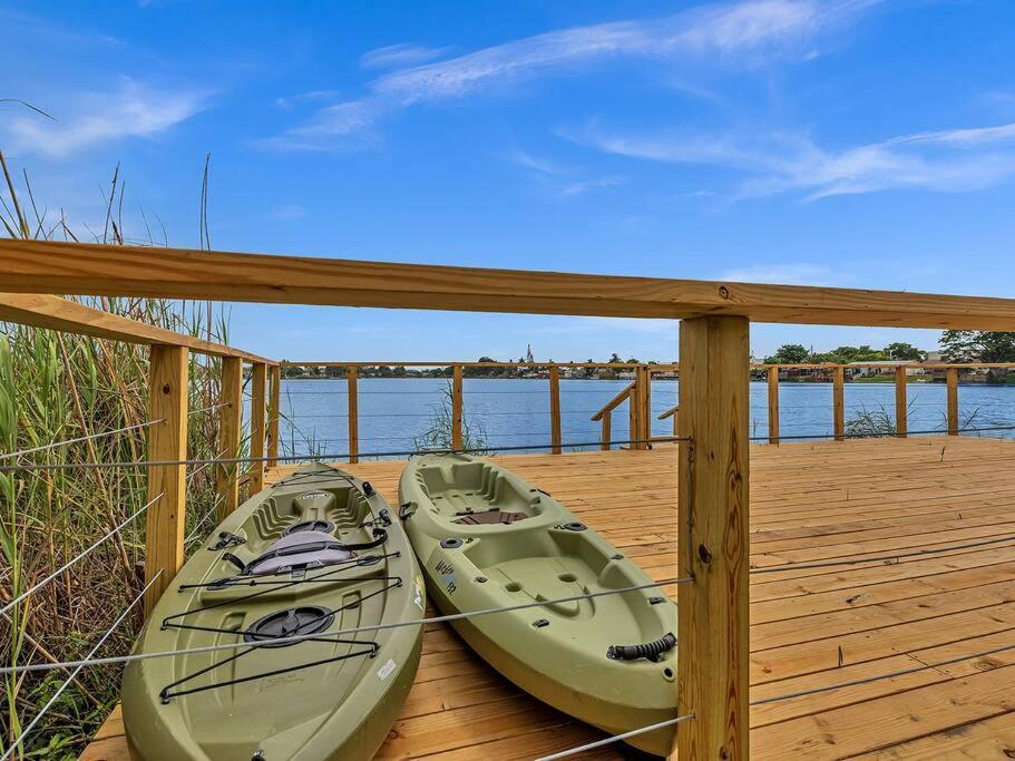 Supervilla - Lakefront - Sunsets, Kayaks, Grill Fort Lauderdale Exterior photo